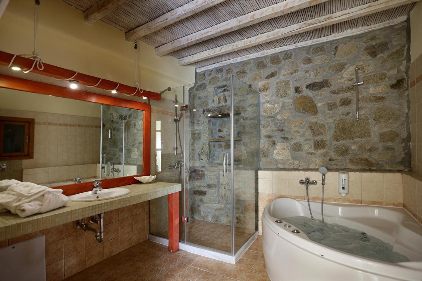 Albatros Club Mykonos Hotel 3*